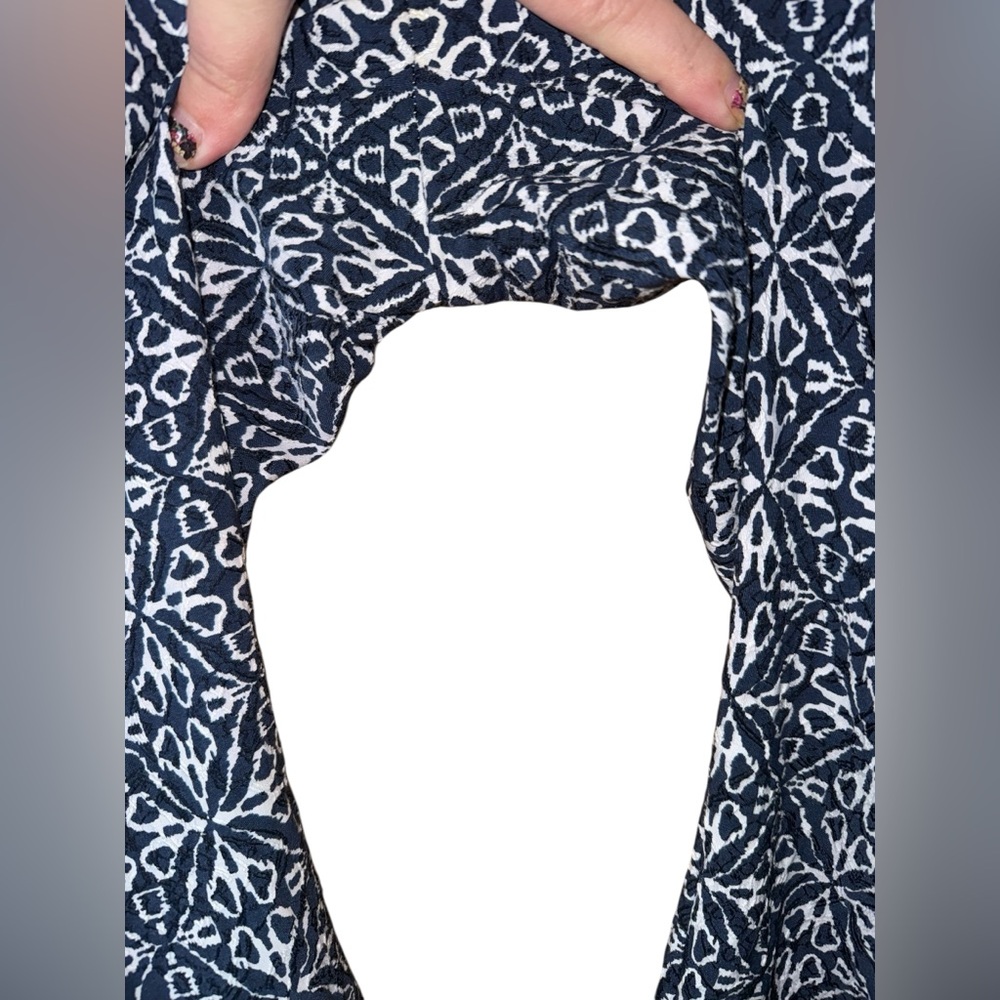 Elliott Lauren Pull-On Pants Women's 14 Blue White Black Comfy Casual Cropped - Picture 2 of 8